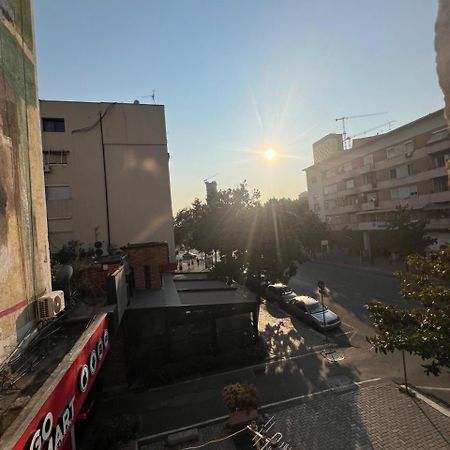 Charles City Center Tirana Buitenkant foto